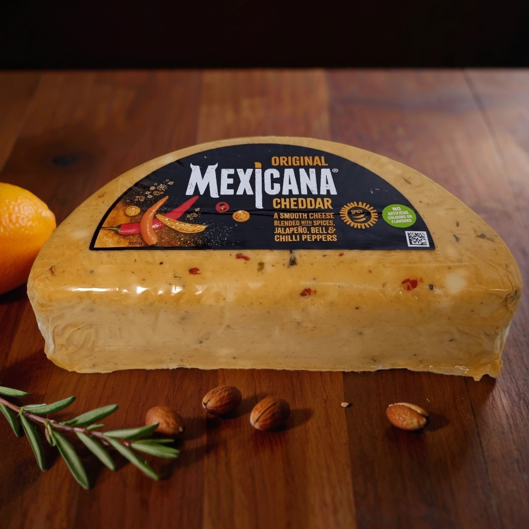 Британский сыр чеддер с перцем и чесноком, Mexicana, 1000гр.