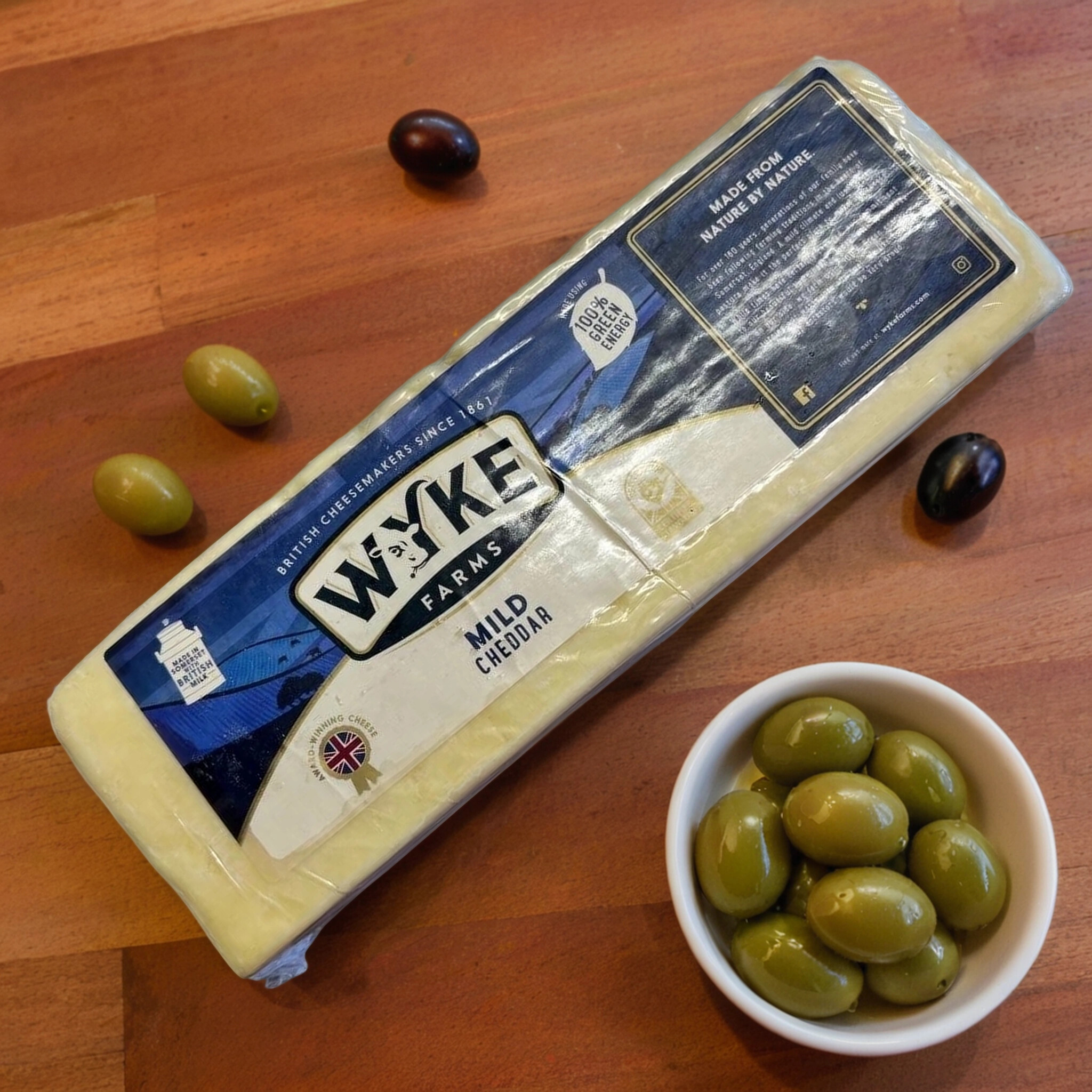 Чеддер WYKE MILD,  синий (нарезка от  заводского бруса), 250 гр.